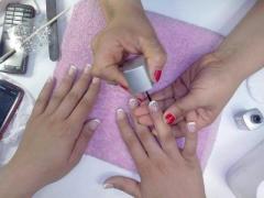 Formation onglerie faux ongles